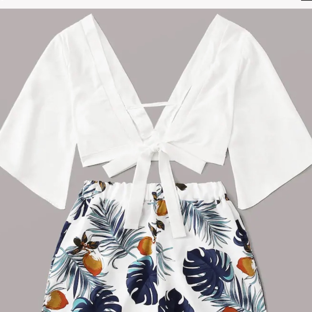 Crop top - Picture 2 of 2